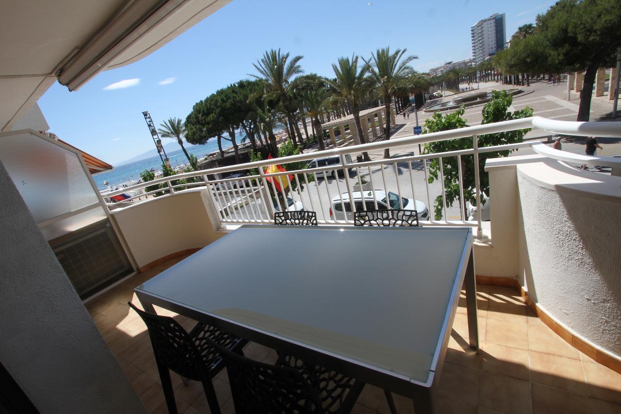 For A Stay Santillana Plaza ซาลอว์ ภายนอก รูปภาพ